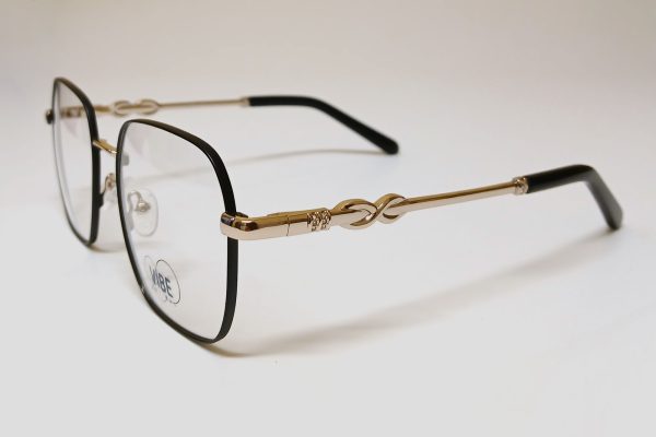 VB242 C4 Black/Gold